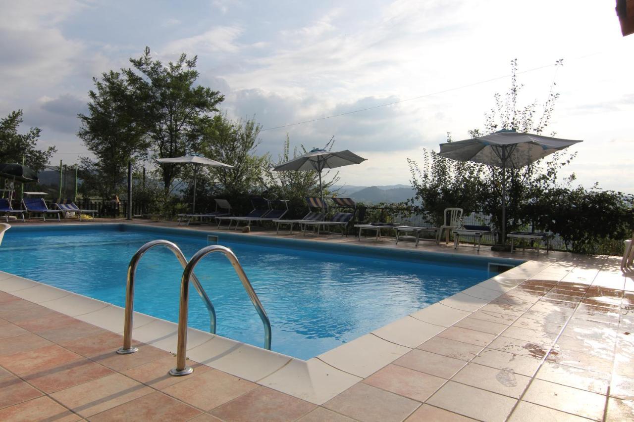 Agriturismo Ca' Isotta 카스텔로 디 세라발레 외부 사진