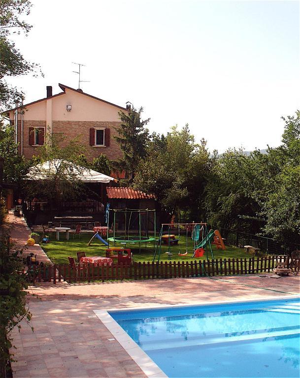 Agriturismo Ca' Isotta 카스텔로 디 세라발레 외부 사진